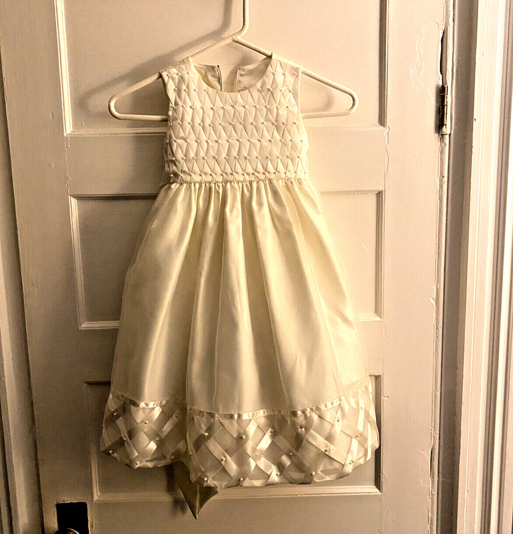 Cinderella Ivory Flower Girl Dress Beaded Beautiful Worn Once 4/4T Formal Fancy
